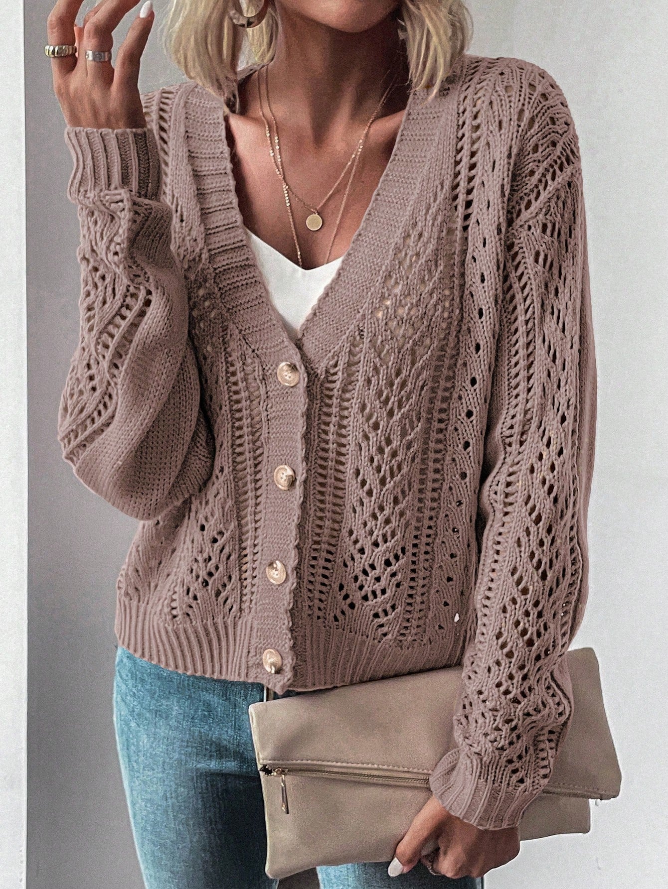 Stickad Kofta med Spetsmönster