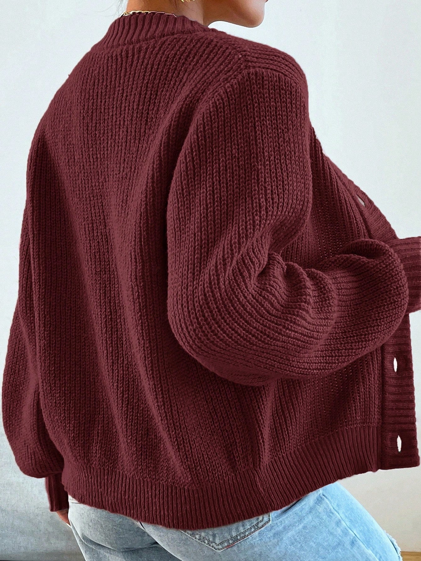 Stickad Kofta med Knappar