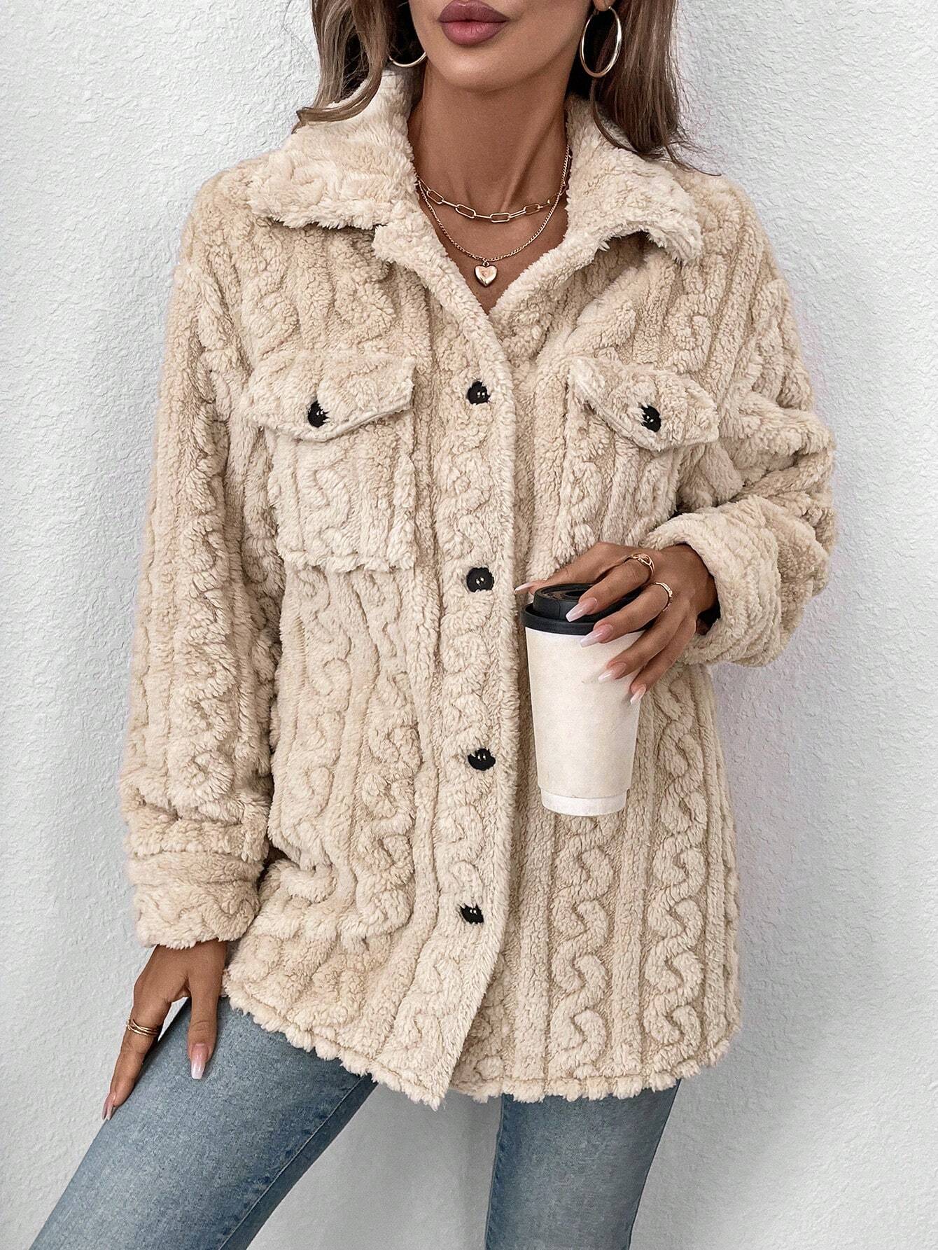 Teddyjacka med Knappdetaljer